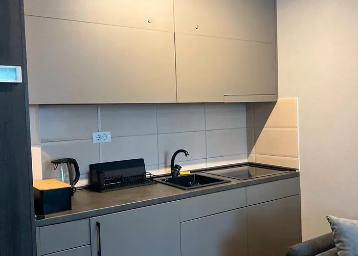 Apartment Mountain Stars